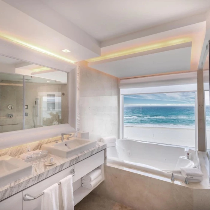 washroom of royal governor suite at Le Blanc Spa Resort Cancun