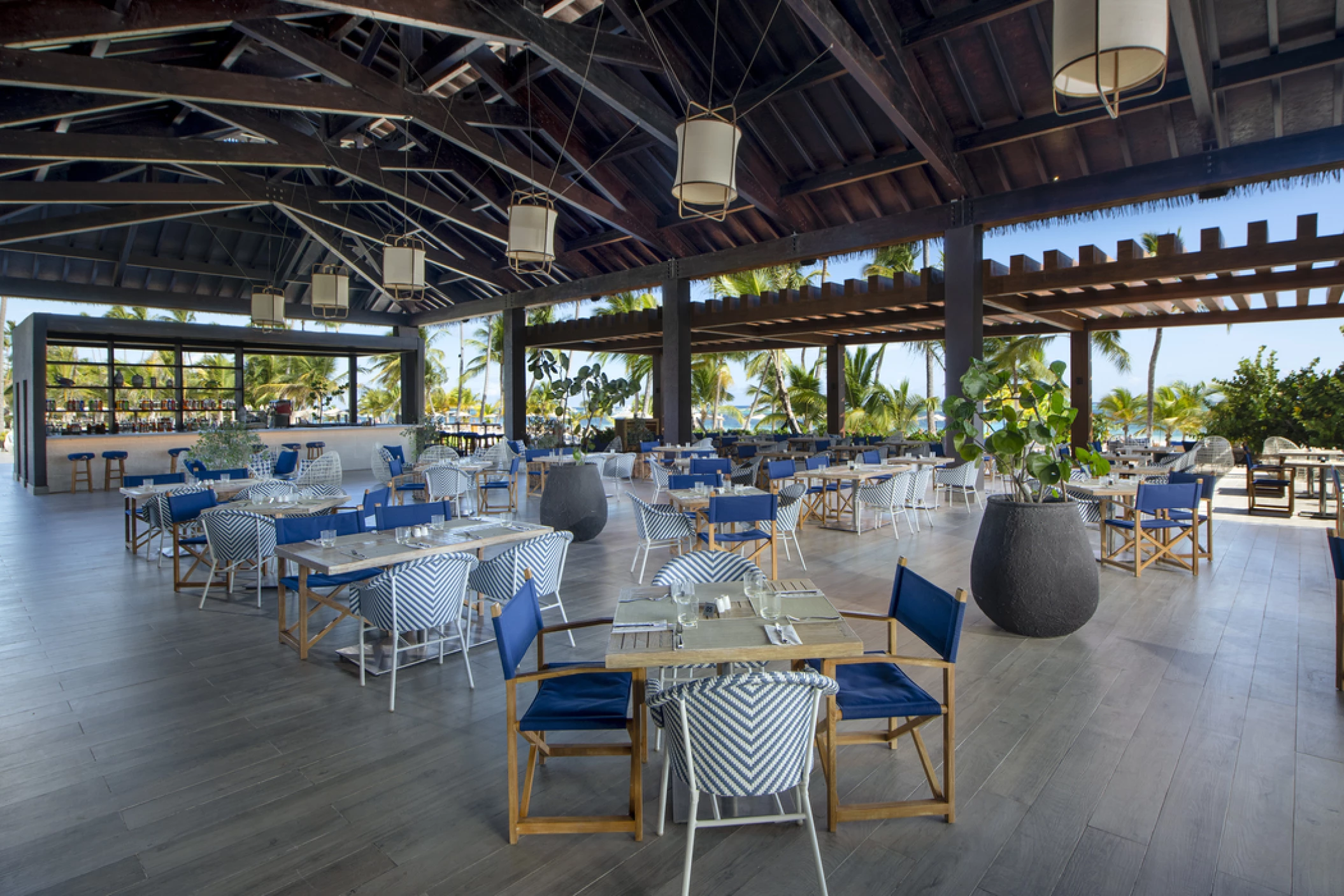 Lopesan Costa Bavaro goldfish club venue