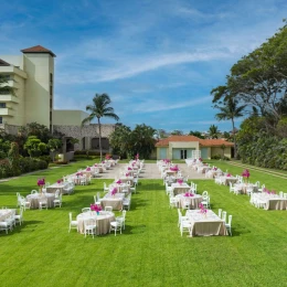 Reception decor on the garden Wedding Venue at Marriott Puerto Vallarta