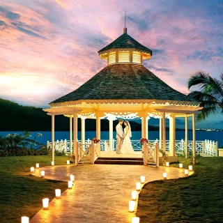 bride and groom at the north gazebo venue at Moon Palace Jamaica