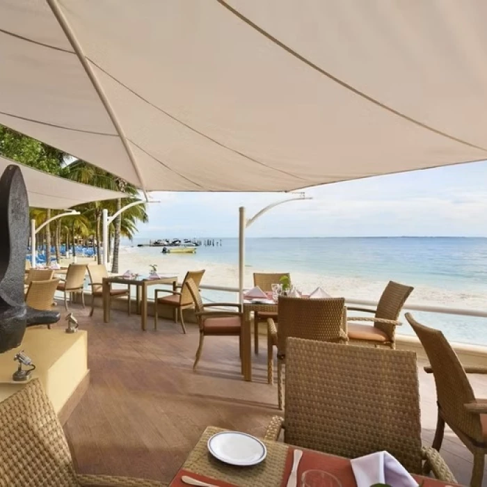 beachfront restaurant at Occidental Costa Cancun