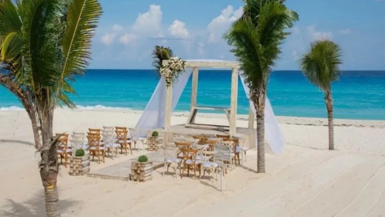 beach wedding venue at Occidental Costa Cancun