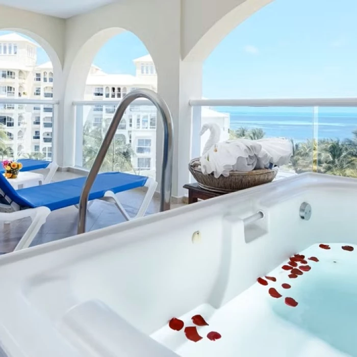 room balcony with jacuzzi at Occidental Costa Cancun