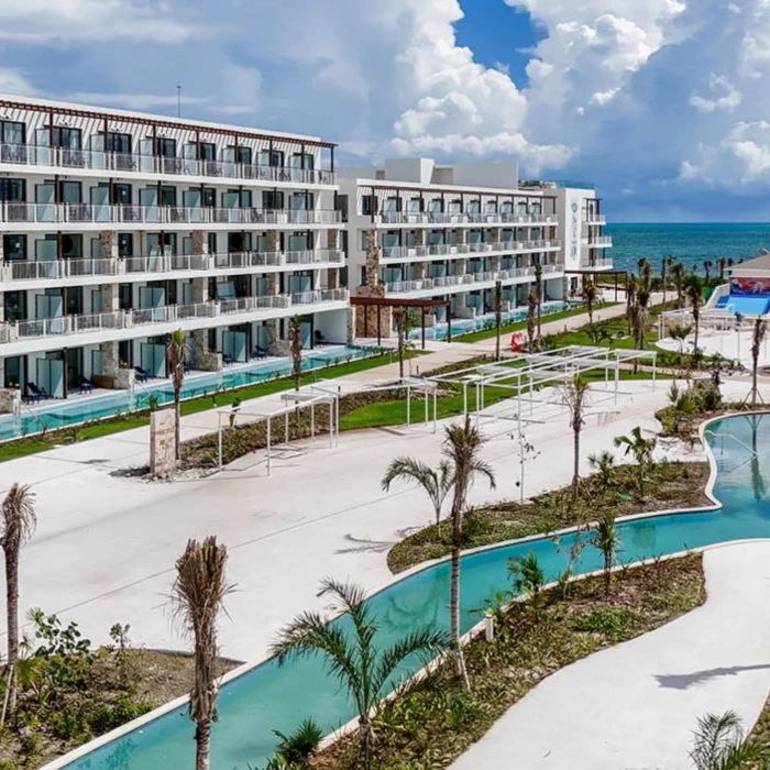 ocean allure costa mujeres pools, buildings and common areas