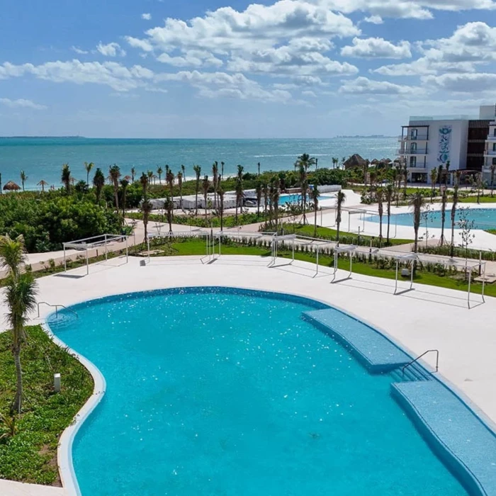 pools at Ocean Allure Costa Mujeres