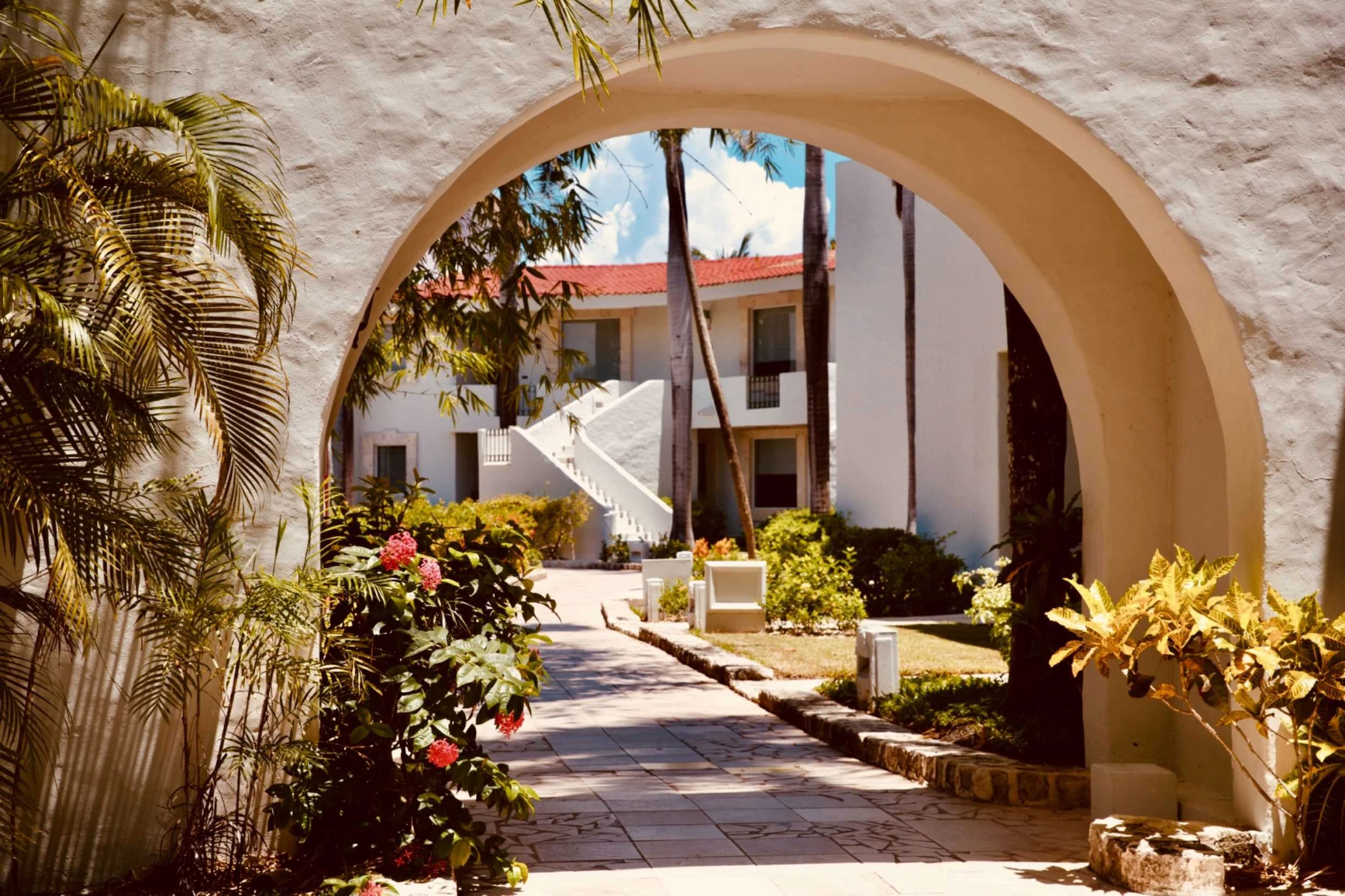 Paraiso de la Bonita Riviera Maya resort grounds