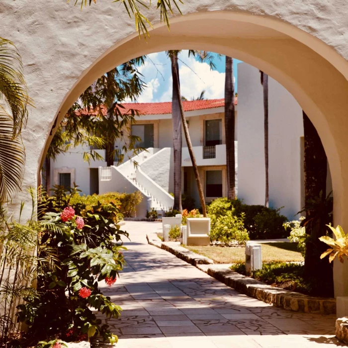 Paraiso de la Bonita Riviera Maya resort grounds