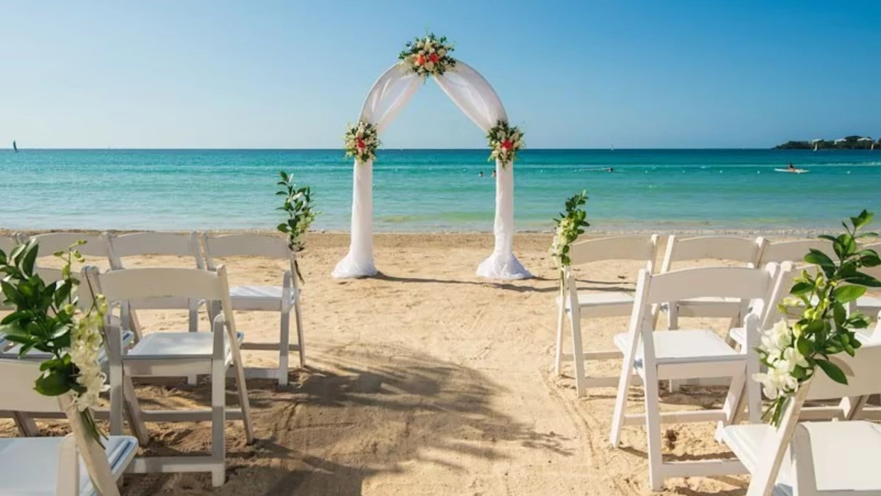 beach wedding venue at Riu Palace Tropical Bay