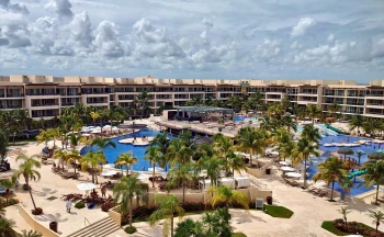 Kids pool overview at Royalton Riviera Cancun Resort.