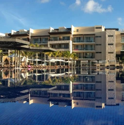 Infinity pool at Royalton Riviera Cancun Resort.