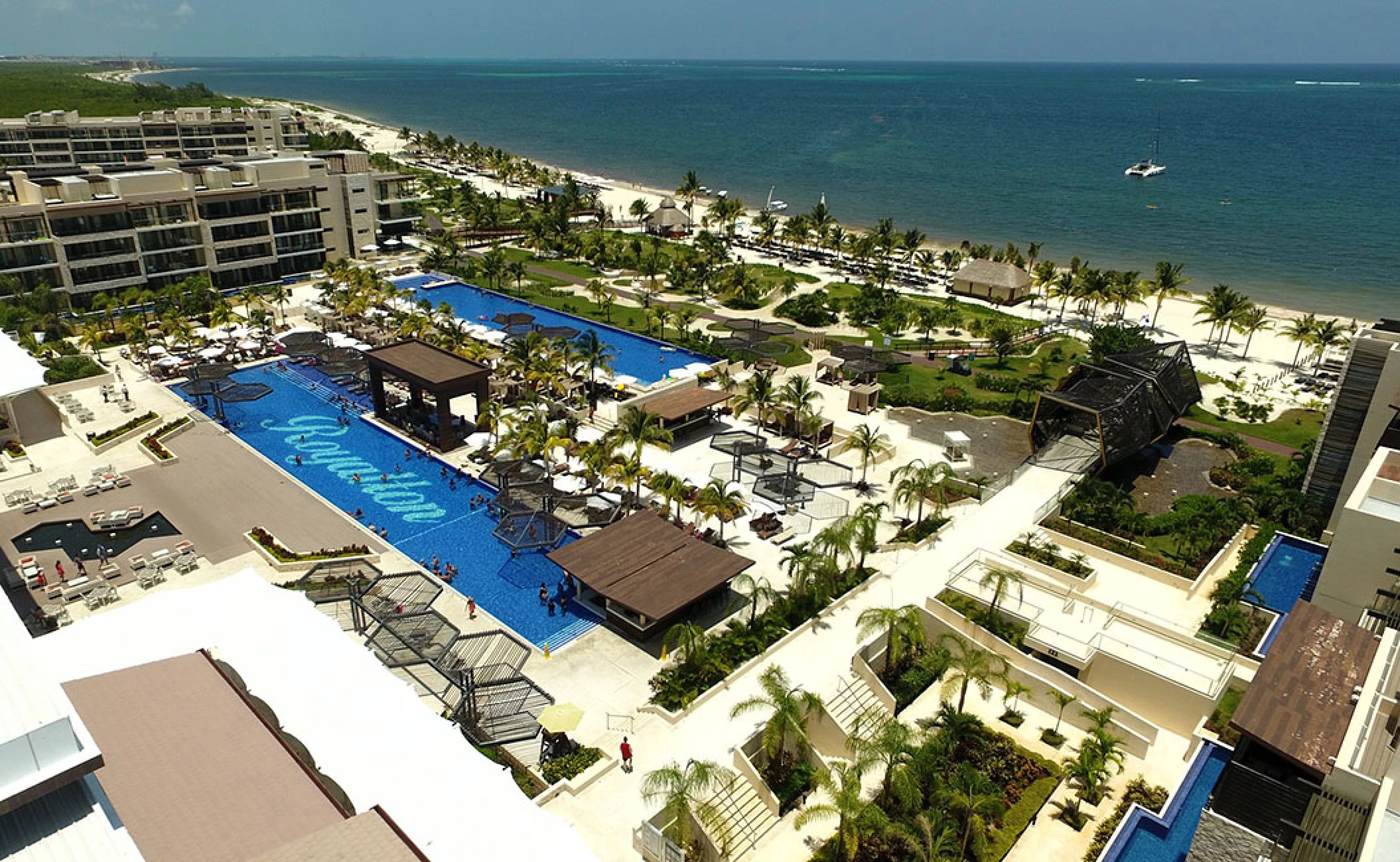 Royalton Riviera Cancun main pool and Gazebo overview.