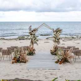 Beachfront Reef venue ceremony setup at The Beachfront by The Fives