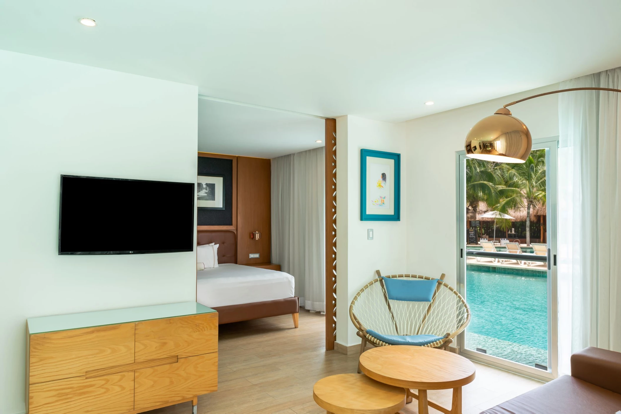 one bedroom swim up suite at The Fives Beach Hotel & Residences