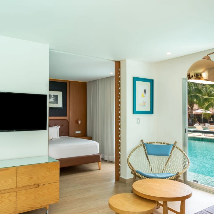 one bedroom swim up suite at The Fives Beach Hotel & Residences
