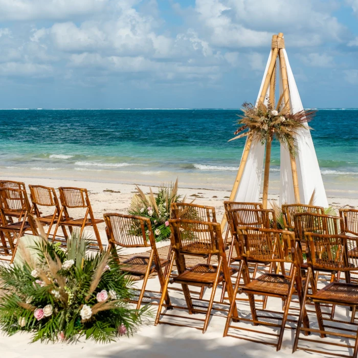 the fives oceanfront beach ceremony setup