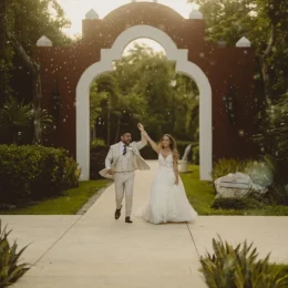 Couple entrance to reception at Valentin Imperial Maya Resort.