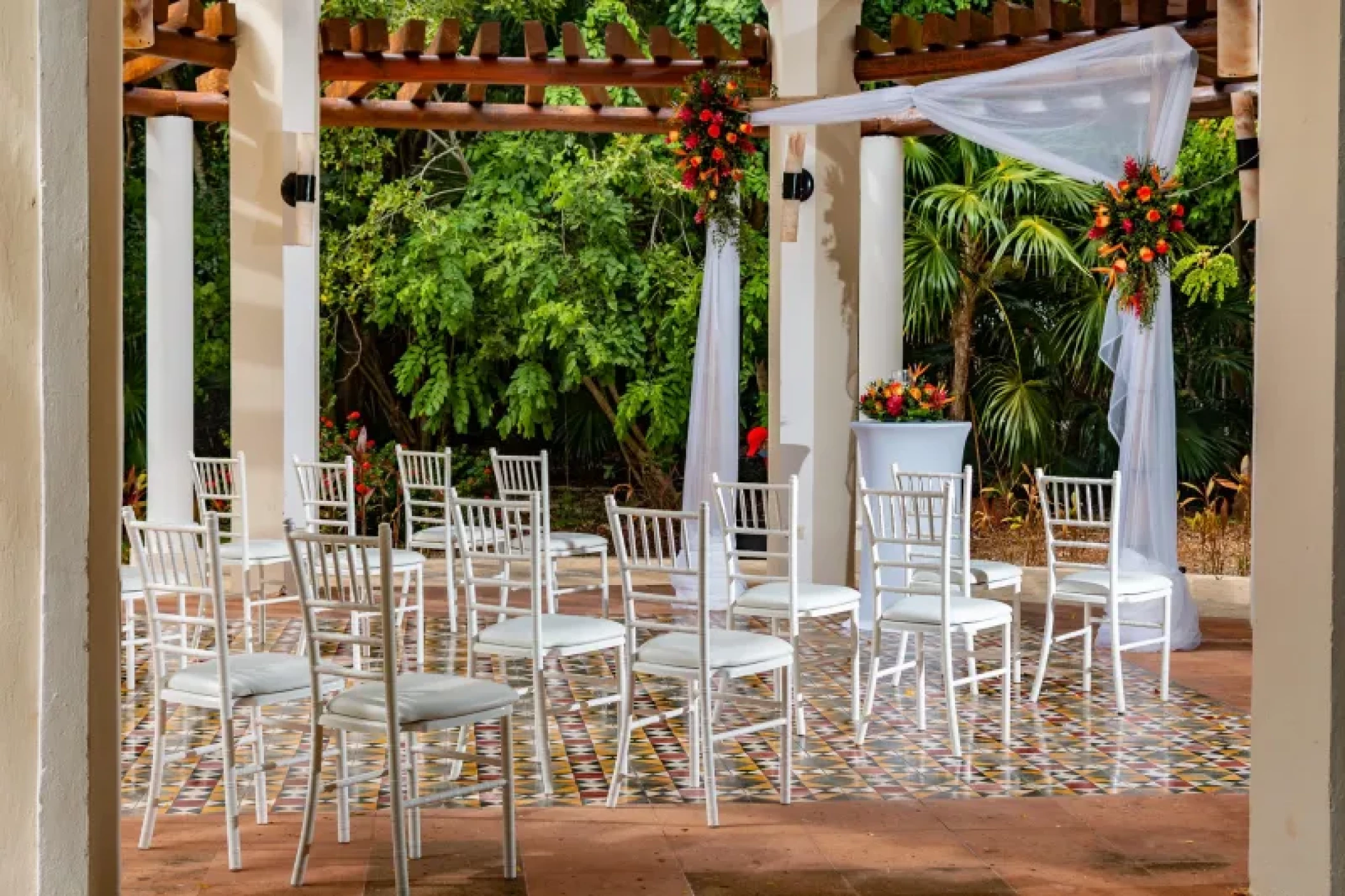 Ceremony decor at Valentin Imperial Rivera Maya gazebo