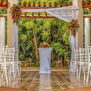 Ceremony decor on the Gazebo at Valentin Imperial Maya.