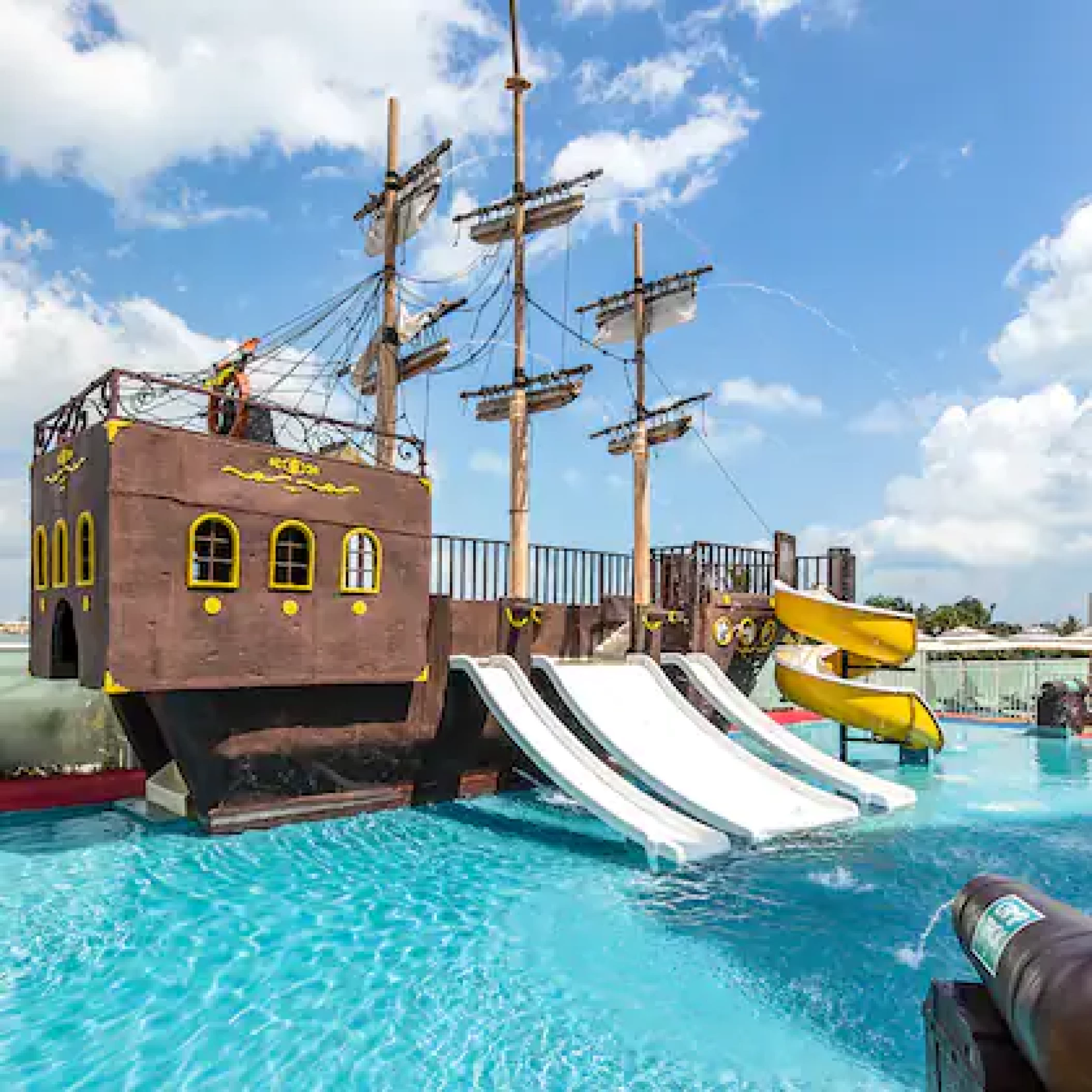 Kidspool at wyndham alltra cancun