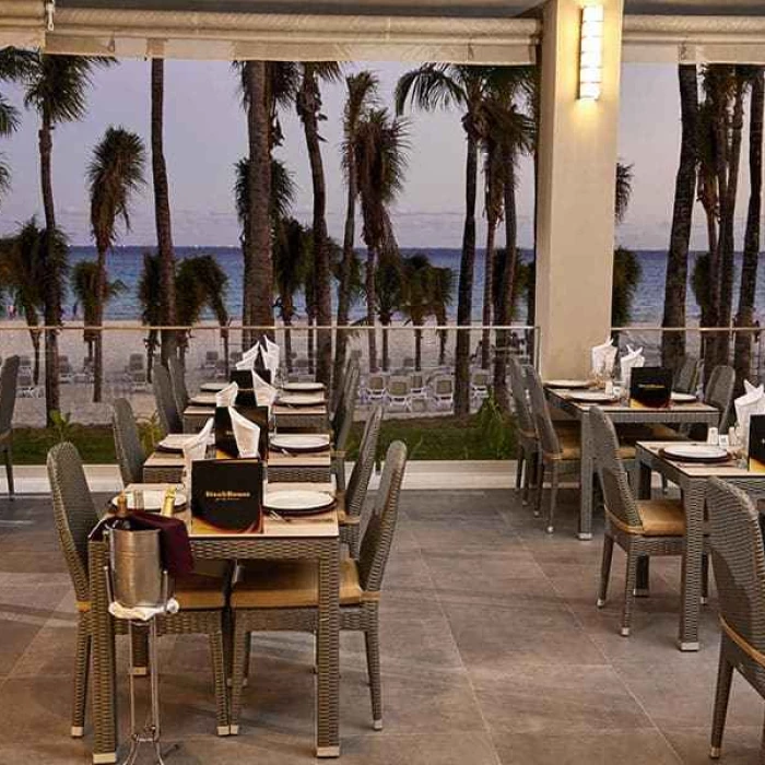 Riu Palace Riviera Maya steakhouse restaurant