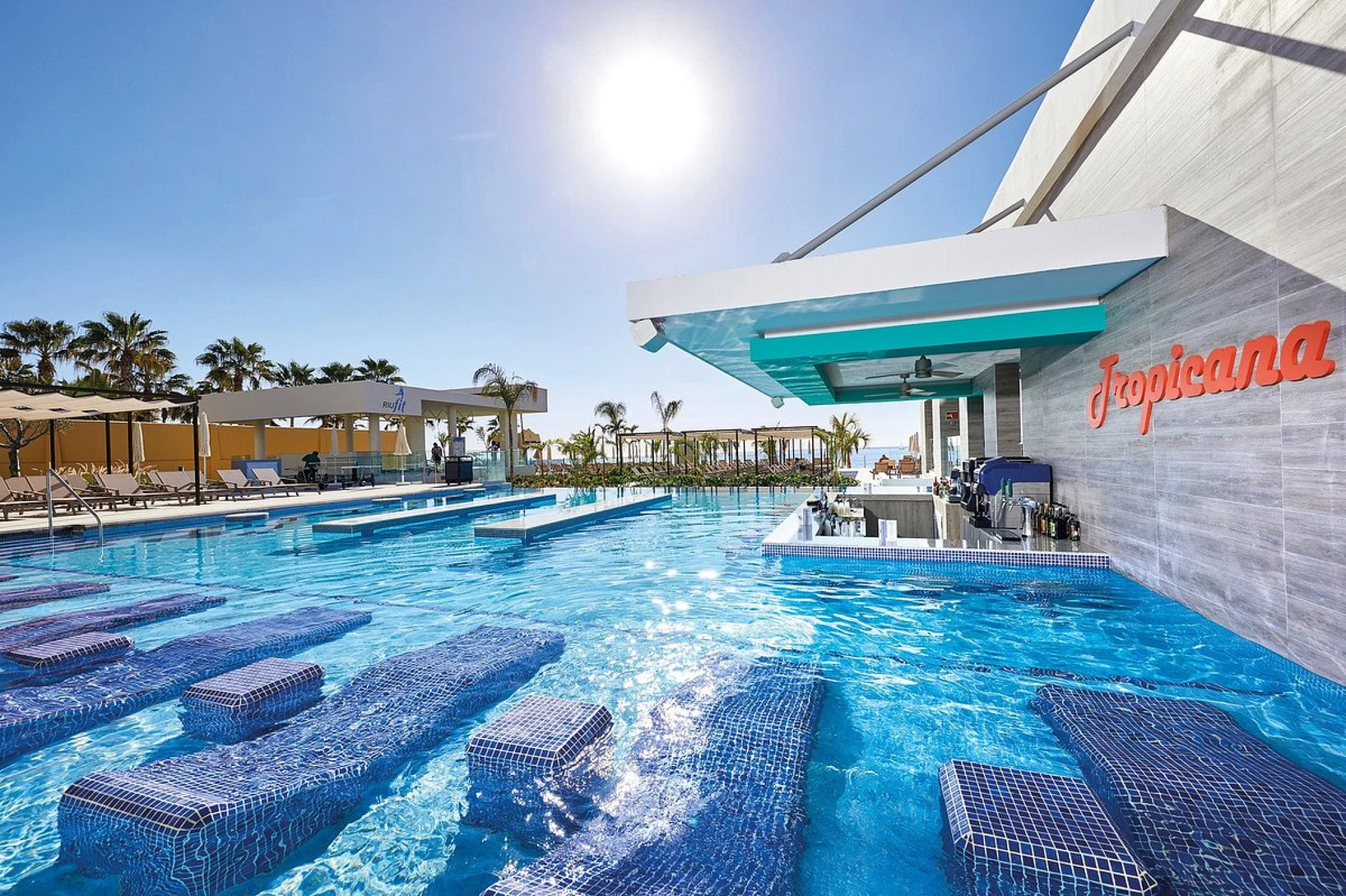 Swim up bar at Riu Palace Baja California