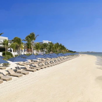 Royalton Splash Riviera Cancun main beach