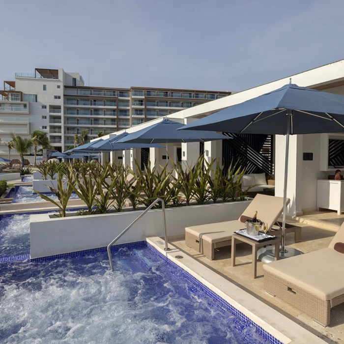 Royalton Splash Riviera Cancun pool cabanas