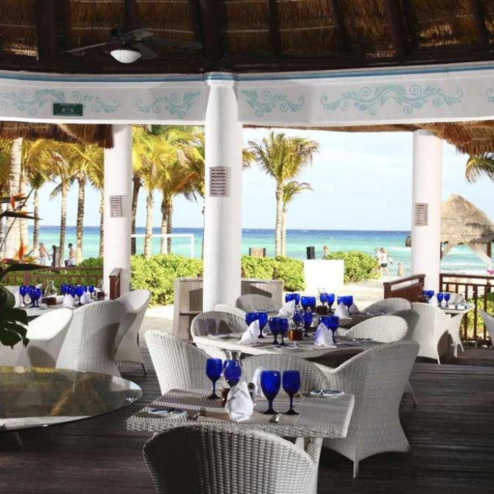 SANDOS CARACOL BEACH RESTAURANT