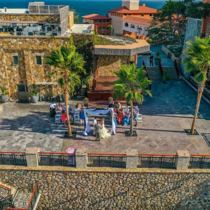 Ceremony on the plaza finisterra at Sandos Finisterra Los Cabos