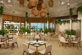 Secrets Playa Mujeres Golf & Spa Resort Seaside grill restaurant
