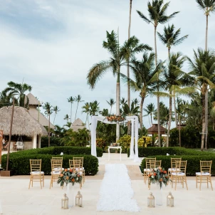 Ceremony decor on the fountain at Secrets Royal Beach Punta Cana