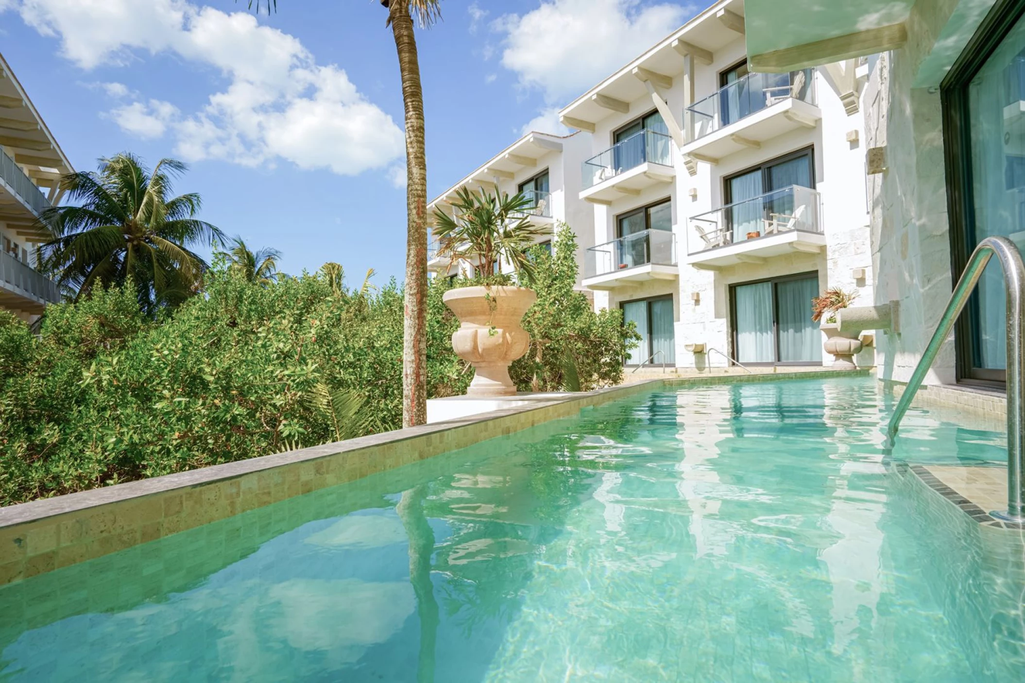 Swim up suite at St. Somewhere Resort Holbox