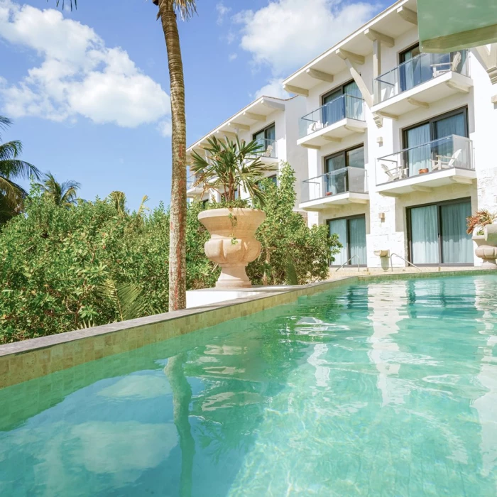 Swim up suite at St. Somewhere Resort Holbox