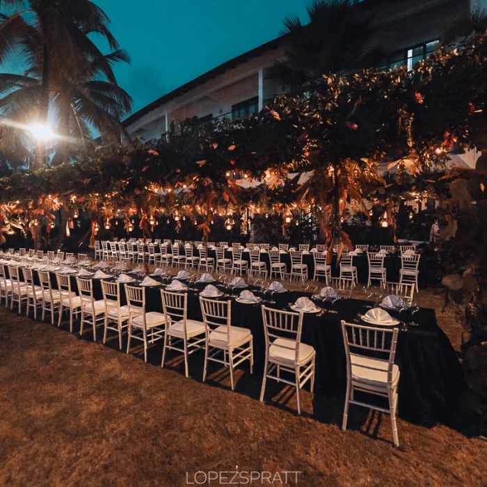 Dinner reception on the garden at Sublime samana Las Terrenas