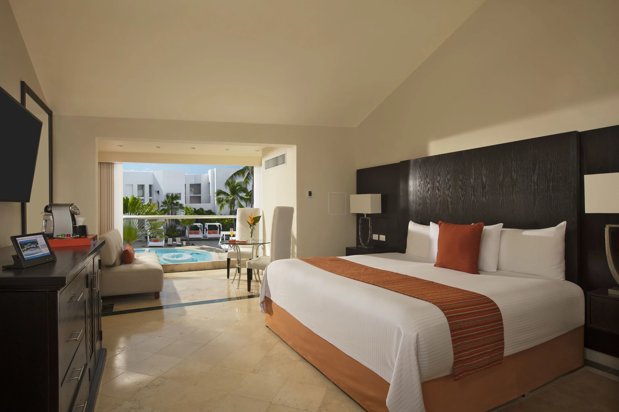 Sunscape Akumal poolview room with king bed