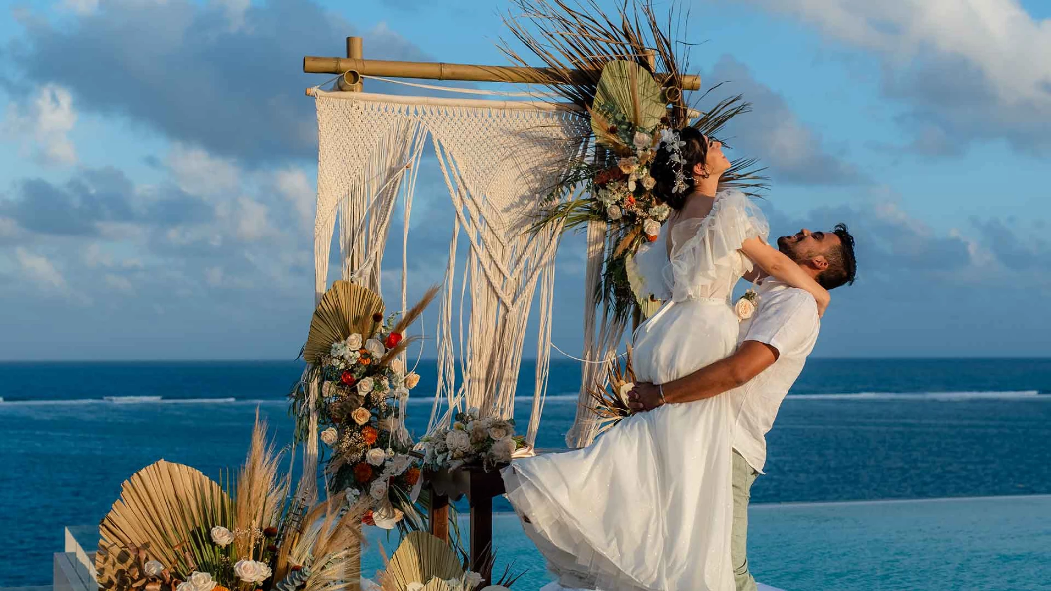 Symbolic ceremony on the rooftop venue at The fives oceanfront puerto morelos