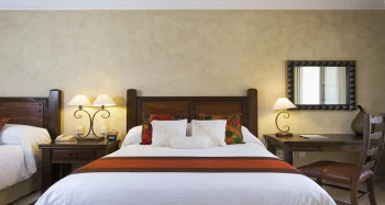 Deluxe suite at Villa La Estancia Beach Resort and Spa Los Cabos