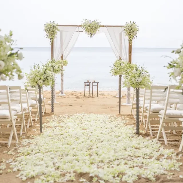 Ceremony decor on the beach at Viva Wyndham V Samaná