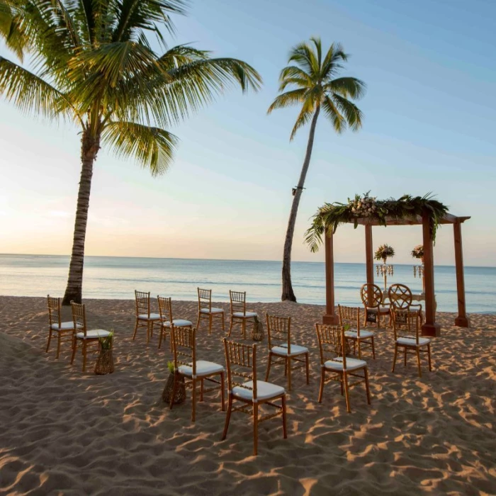 Ceremony on the beach at Viva Wyndham V Samaná