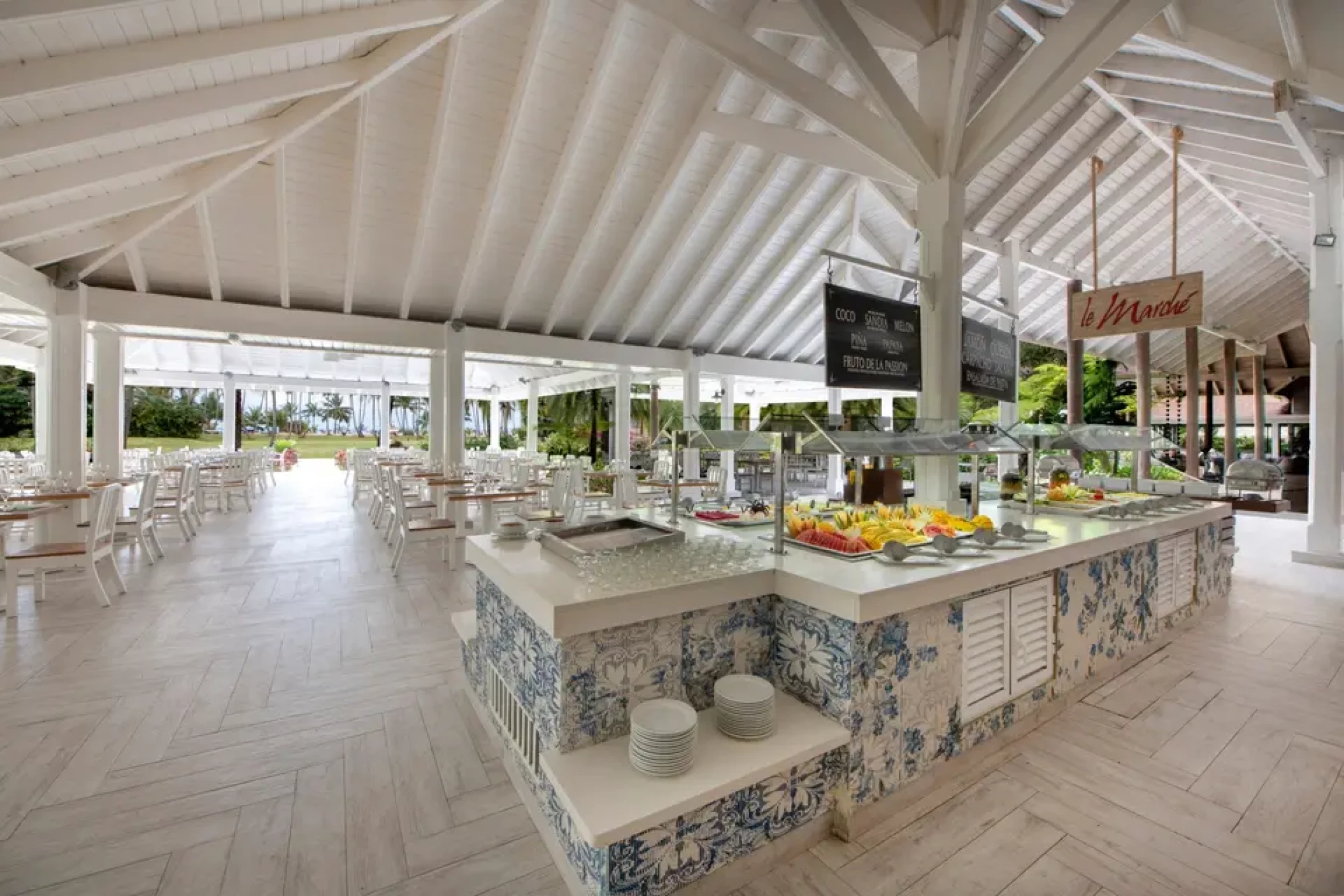 Le Marche restaurant at Viva Wyndham V Samaná