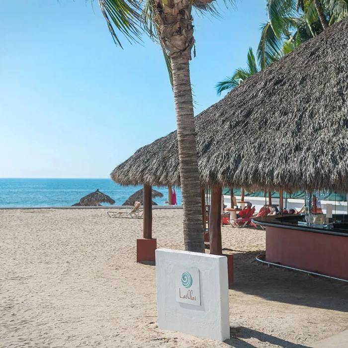 Wyndham Alltra Riviera Nayarit Las Olas Bar