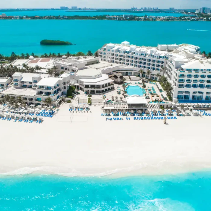 Overview of Wyndham Alltra Cancun