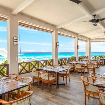 Azul restaurant at Wyndham Alltra Cancun
