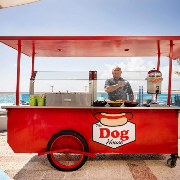 The Dog House food cart at Wyndham Alltra Cancun