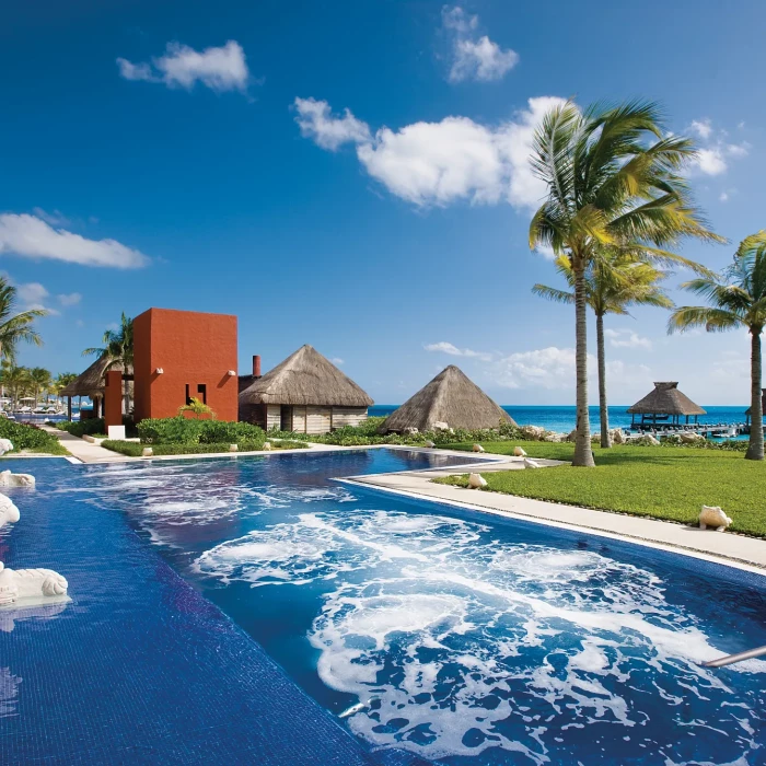 Swim up suites at Zoetry Paraiso de la Bonita Riviera Maya