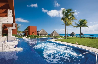 Swim up suites at Zoetry Paraiso de la Bonita Riviera Maya